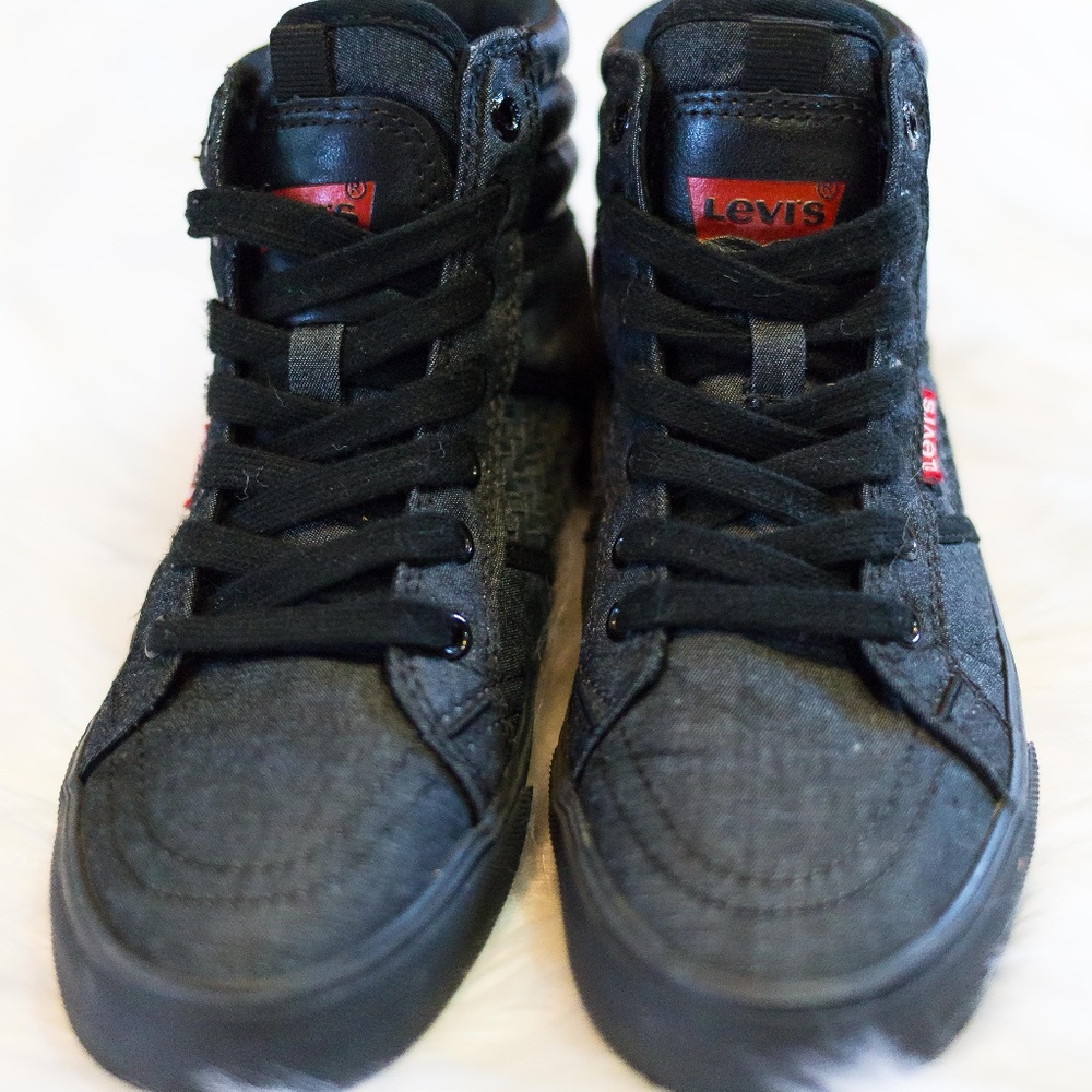 Levi’s High Top Sneakers - Picture 5 of 6